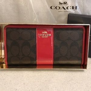 NEW COACH clutch/ purse Brown/ Red, Gold